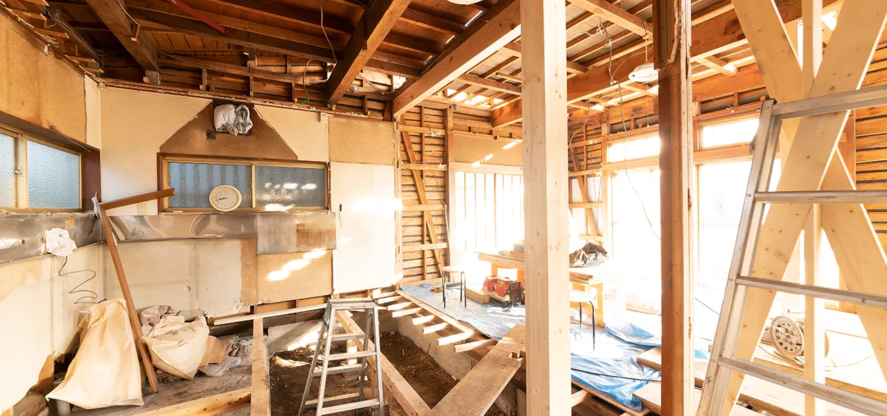 耐震・断熱性能を高めるスケルトン改修